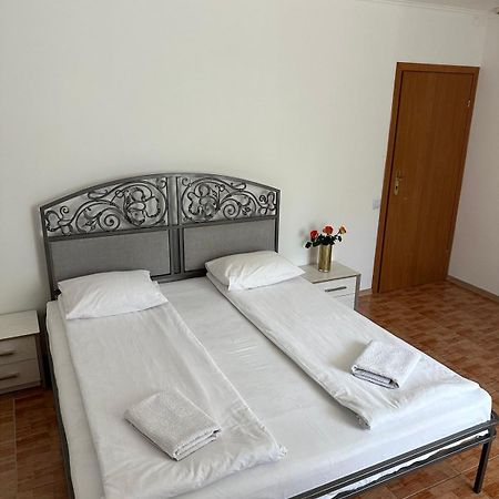 Гранд Хостел Csernyivci Kültér fotó