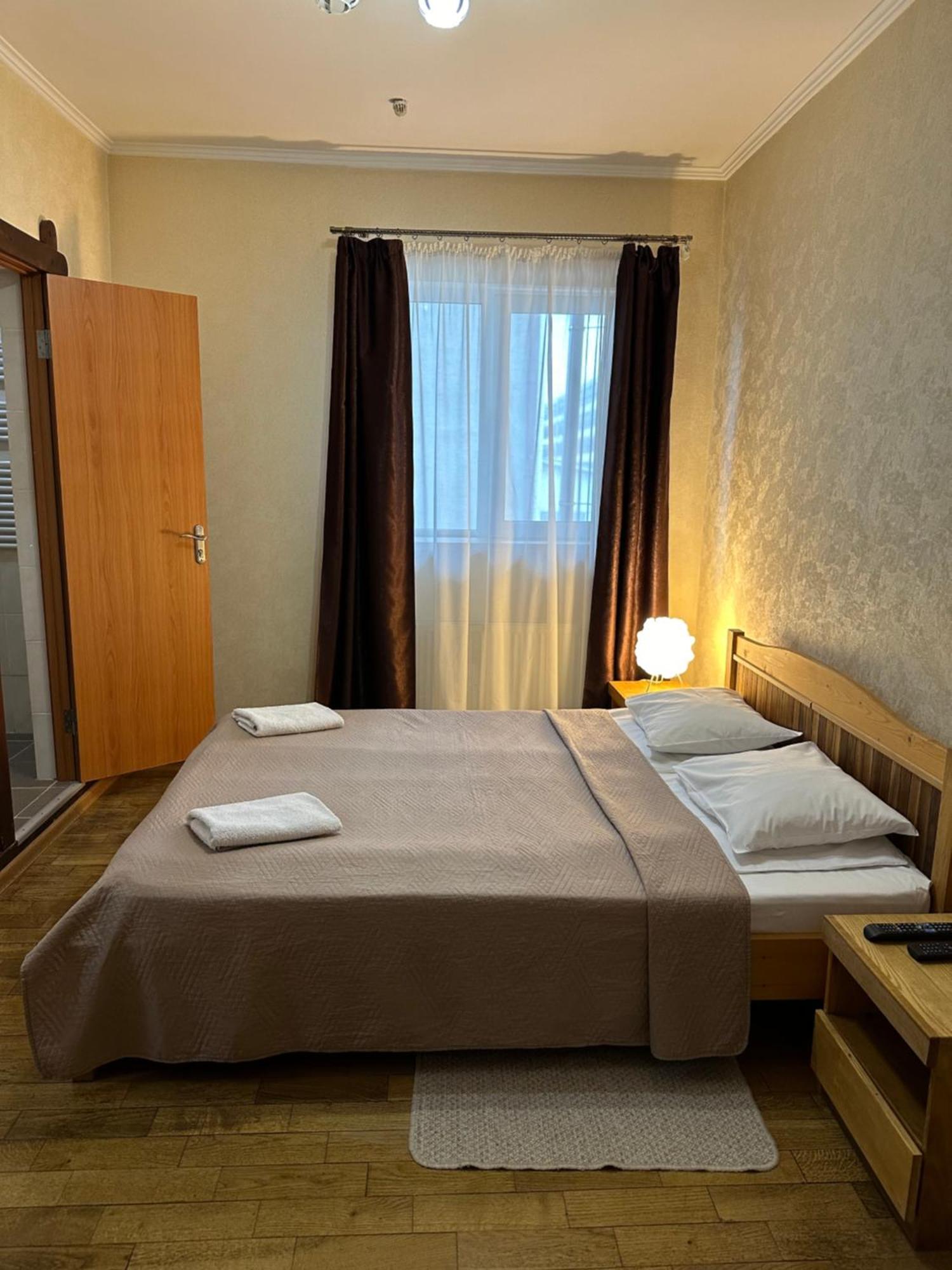 Гранд Хостел Csernyivci Kültér fotó